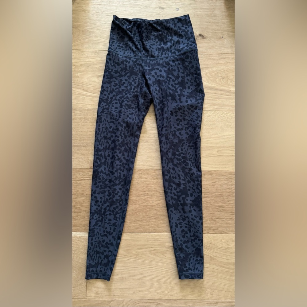 Old Navy Cheetah Print Leggings SIZE S- Black/Gray